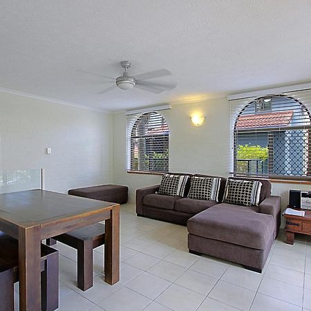 The Terrace Apartment Teluk Byron Bagian luar foto