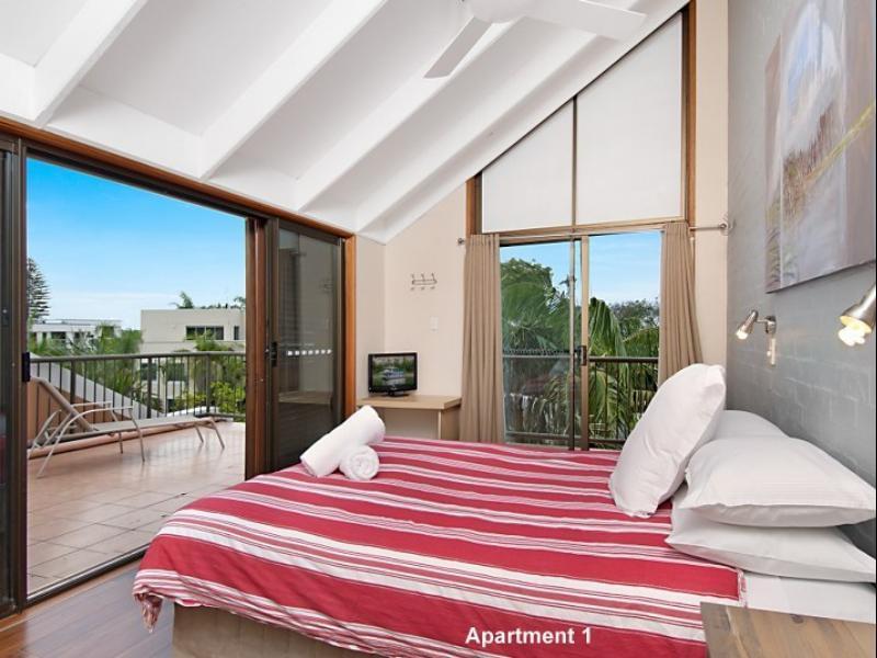 The Terrace Apartment Teluk Byron Bagian luar foto